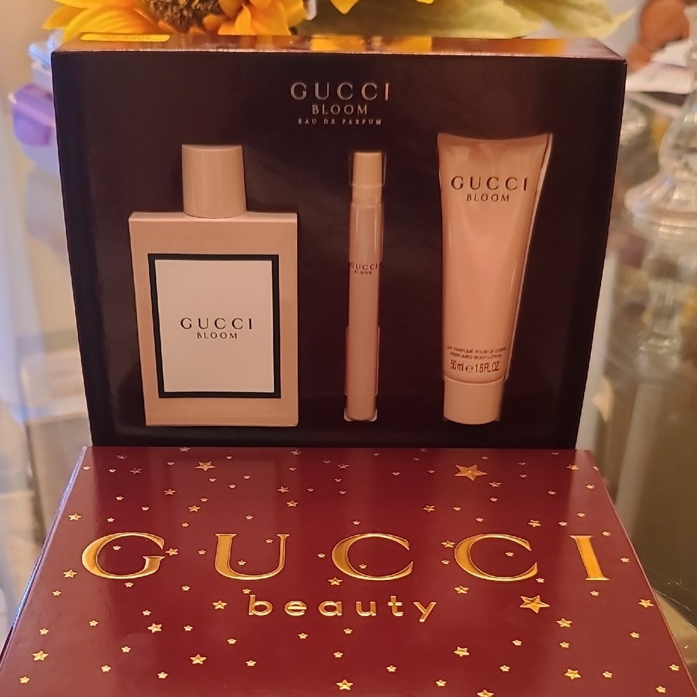 Gucci Bloom Beauty Set - Elegant Cream and Gold. Only Be Available Until Dec 12.